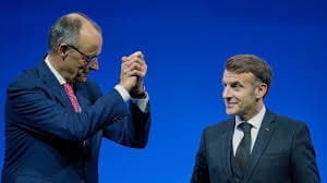 L'Europe refuse d'être le "vassal" technologique des États-Unis et de la  Chine, dit Macron à Berlin